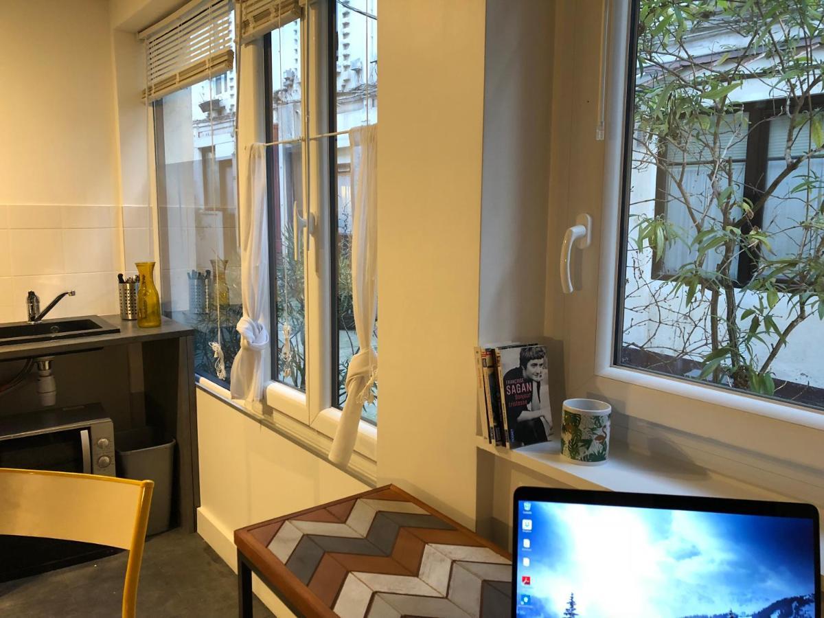 פריז Cite Pilleux - Charming Studio In A Flowery Pedestrian Lane מראה חיצוני תמונה